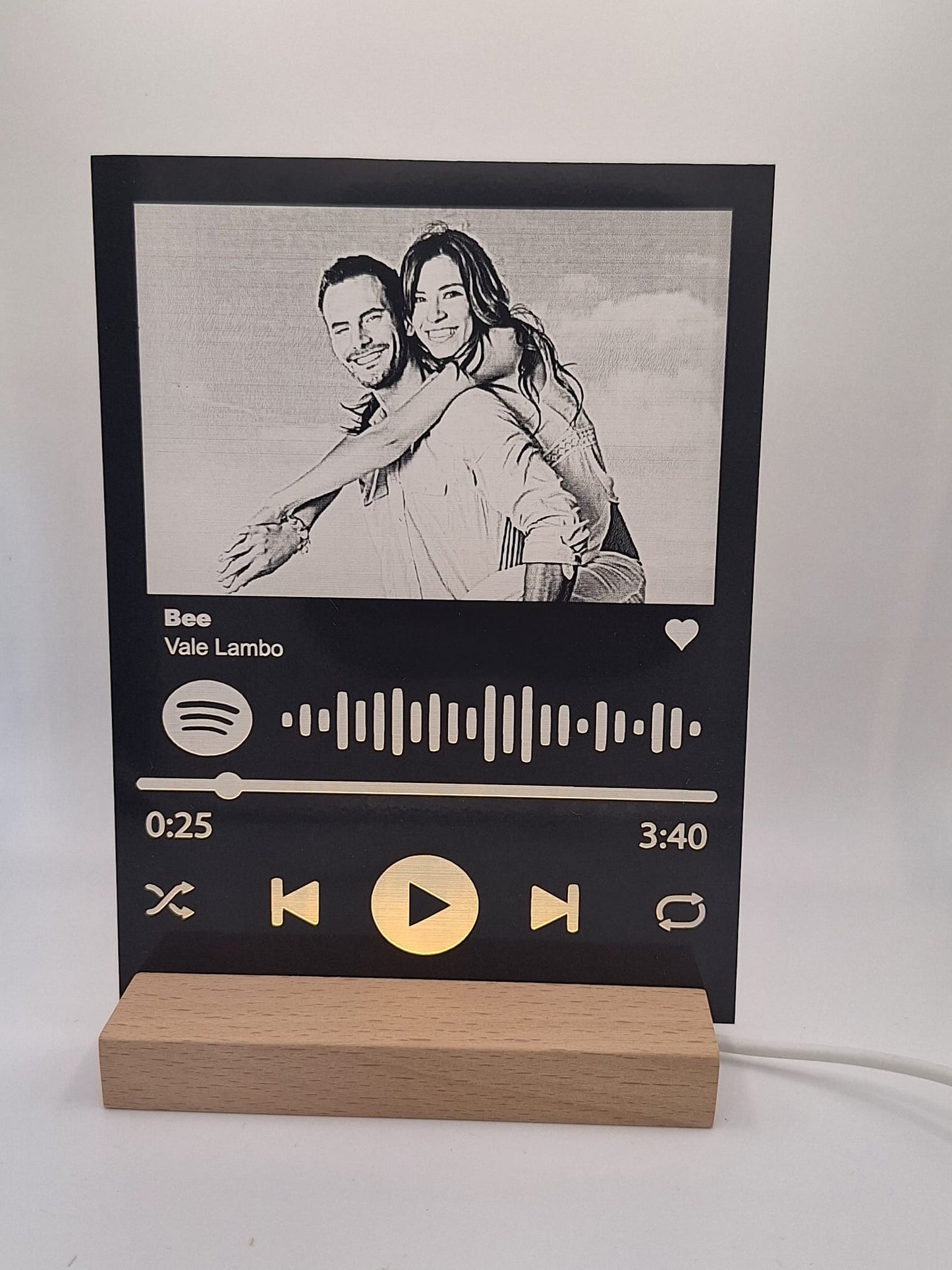 LAMPADA SPOTIFY CM 12X16 SU BASE LEGNO PICCOLA