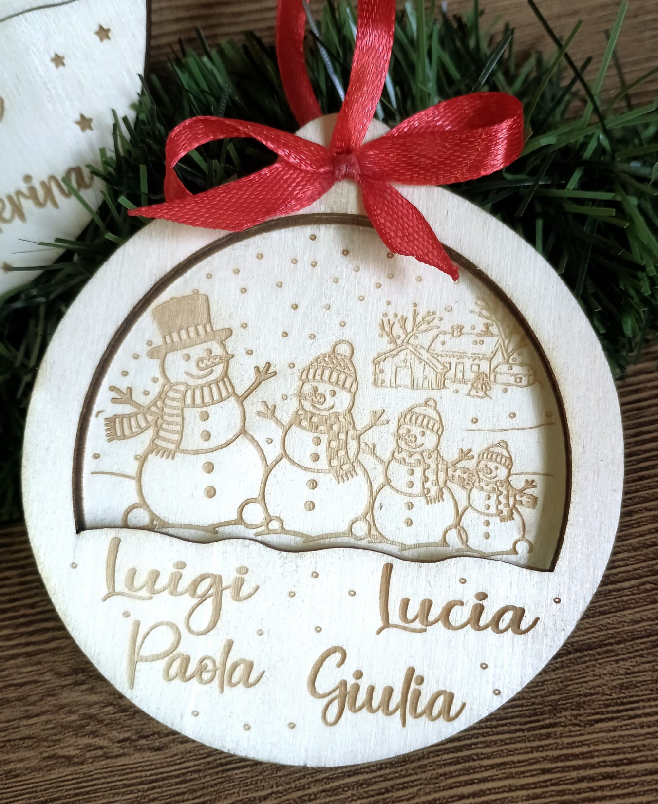 Pallina in legno personalizzata 4nomi D80