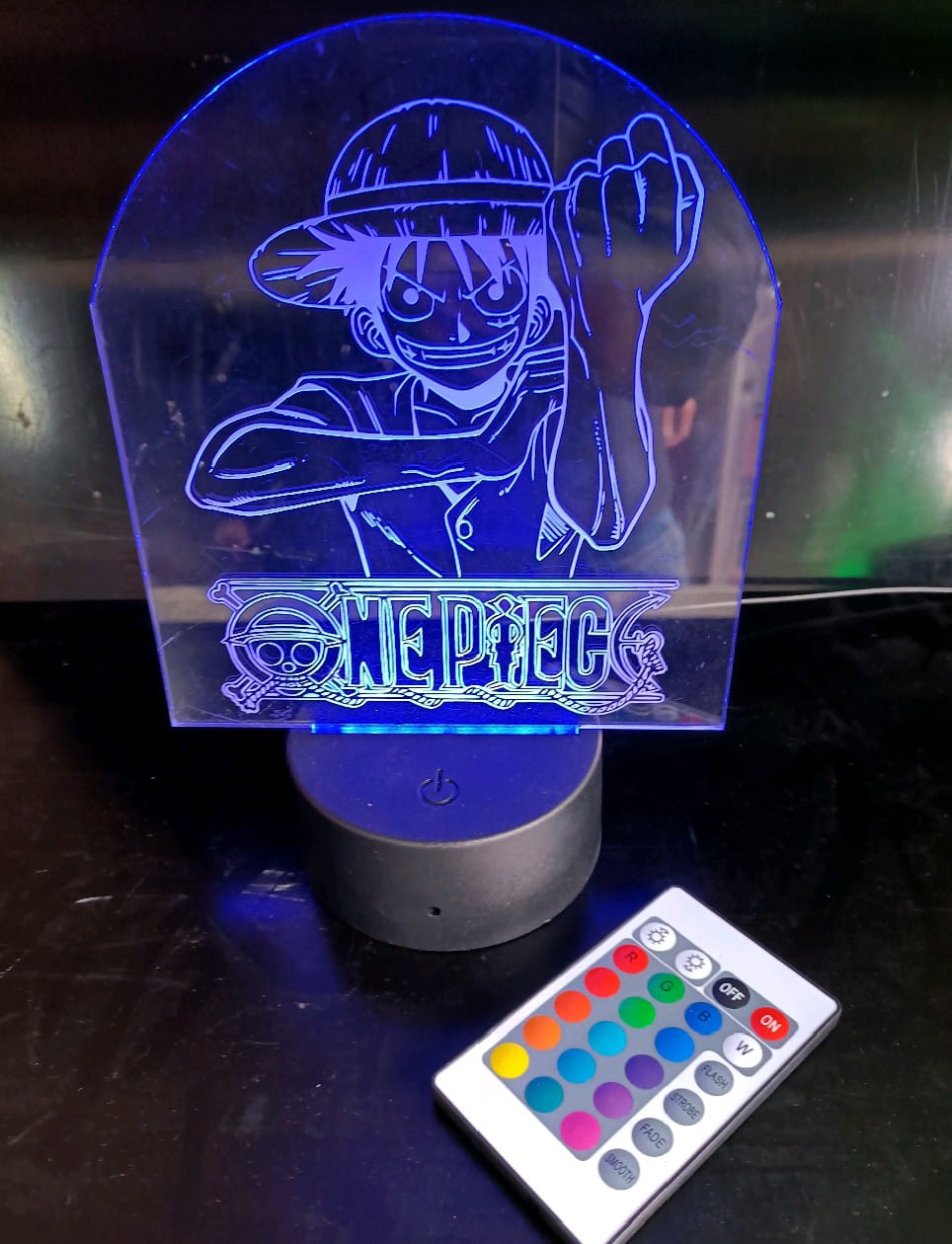 LAMPADA ONE PIECE