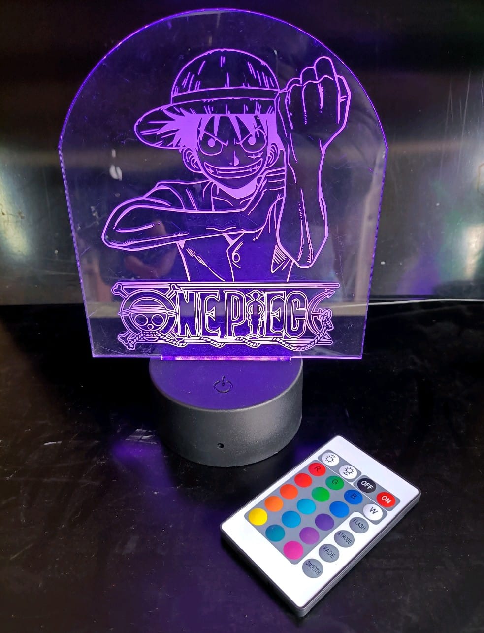 LAMPADA ONE PIECE