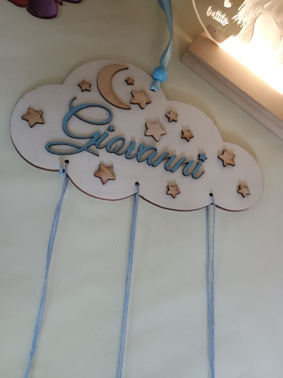 ACCHIAPPASOGNI NUVOLA PERSONALIZZATO AZZURRO IN LEGNO
