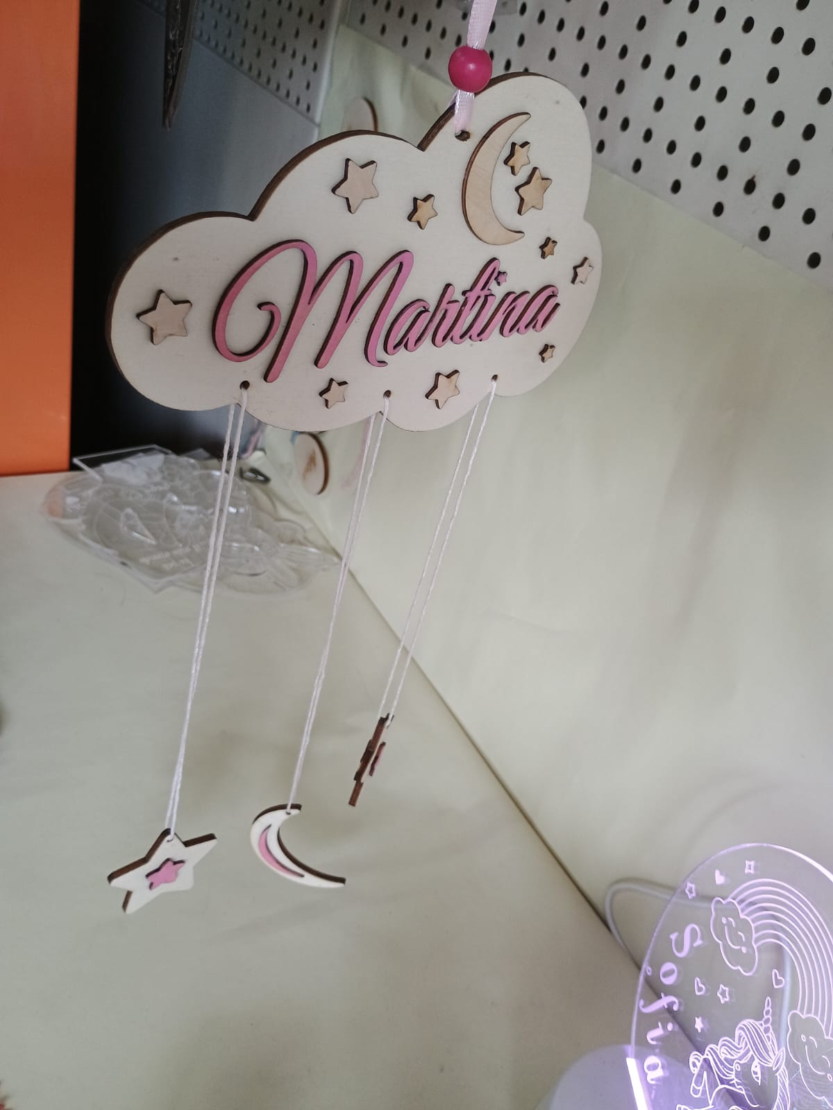 ACCHIAPPASOGNI NUVOLA PERSONALIZZATO ROSA IN LEGNO