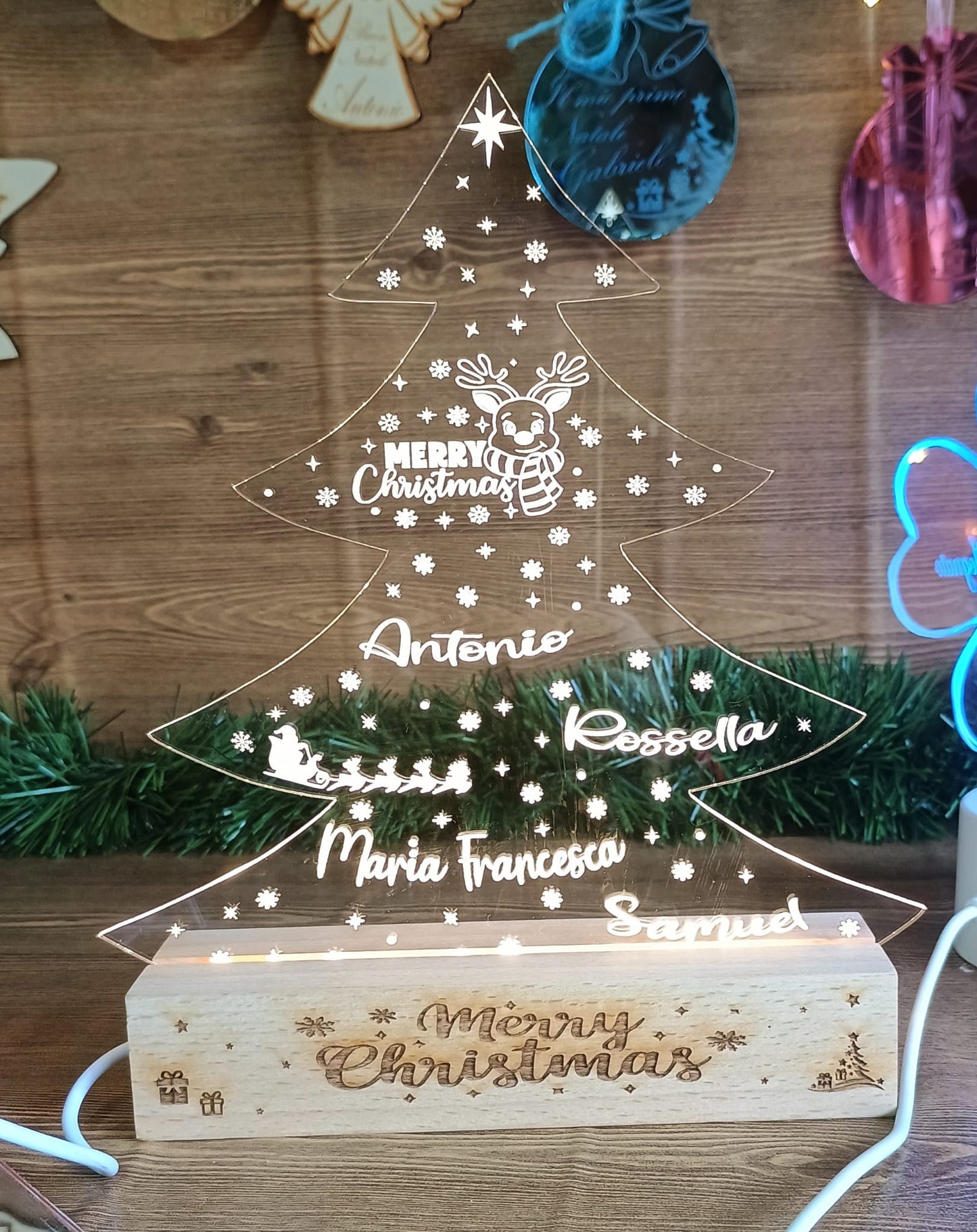 Lampada Albero Di Natale con Nomi incisi e base legno personalizzata